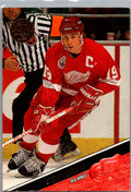 1993-94 Leaf #162 Steve Yzerman