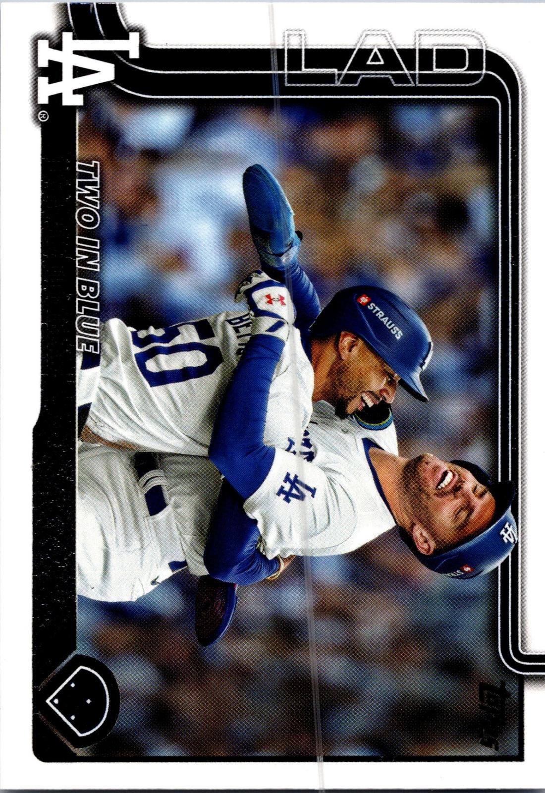 2025 Topps #631 Two in Blue: It’s a Race to Embrace